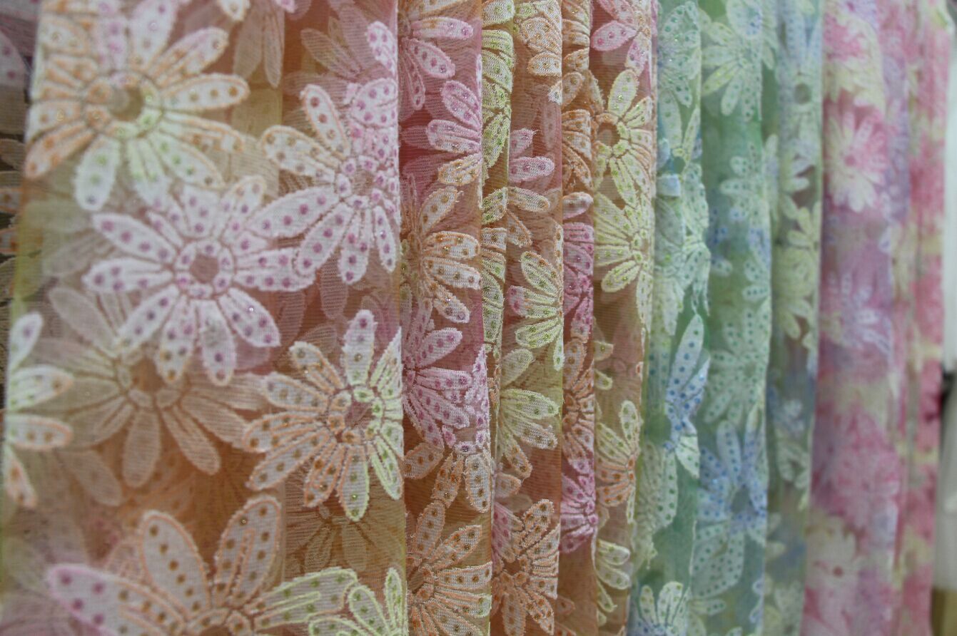 【厂家直销】烂花布 涤棉烂花 烧花布 流行女装面料