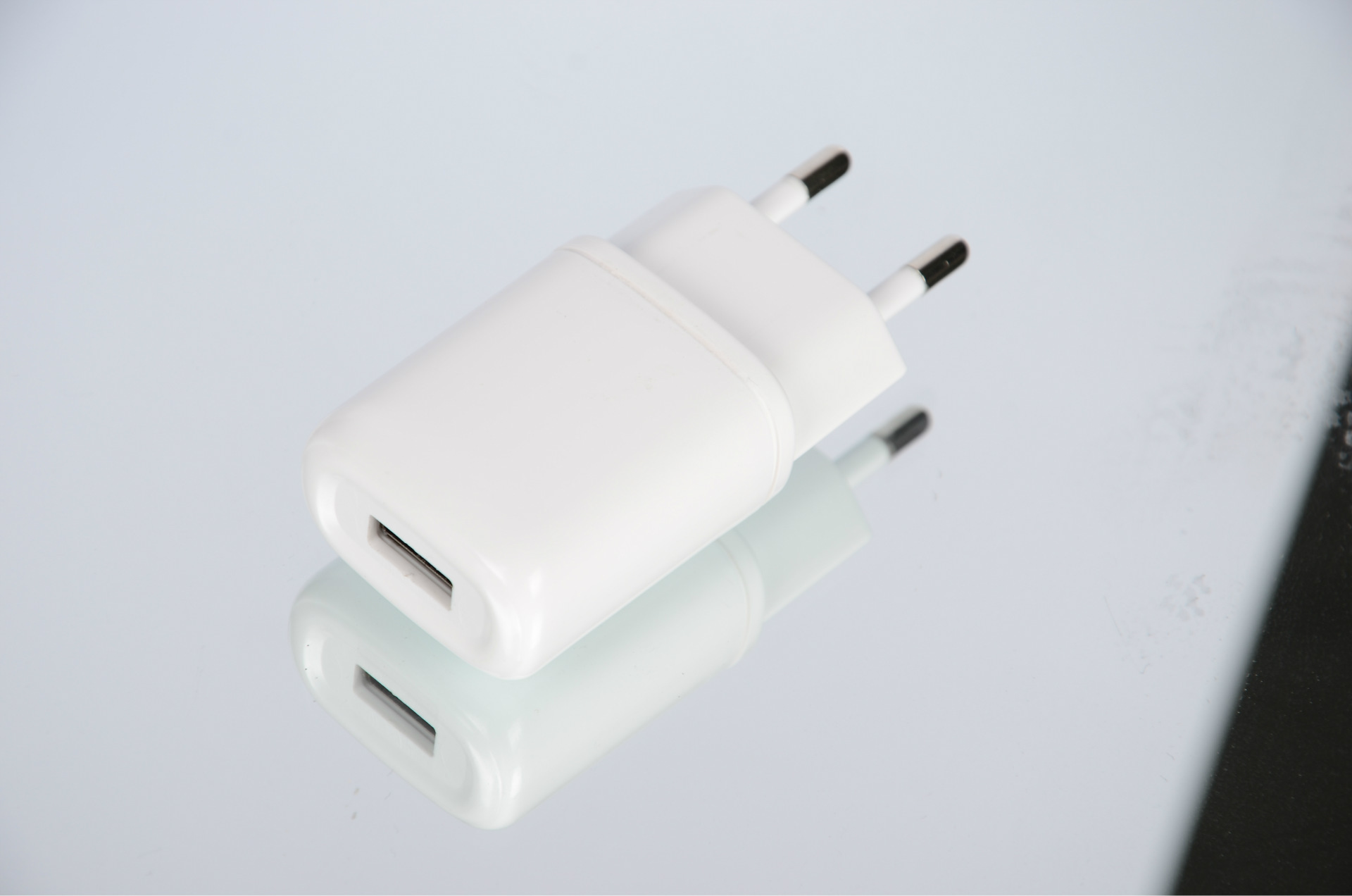 5v-1a充电头欧规usb旅行充电器单usb新款牛头智能欧规usb充电器