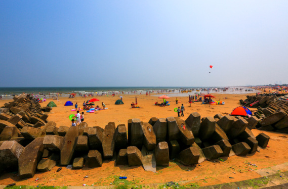 山海天浴场集美景和娱乐的海边度假场所