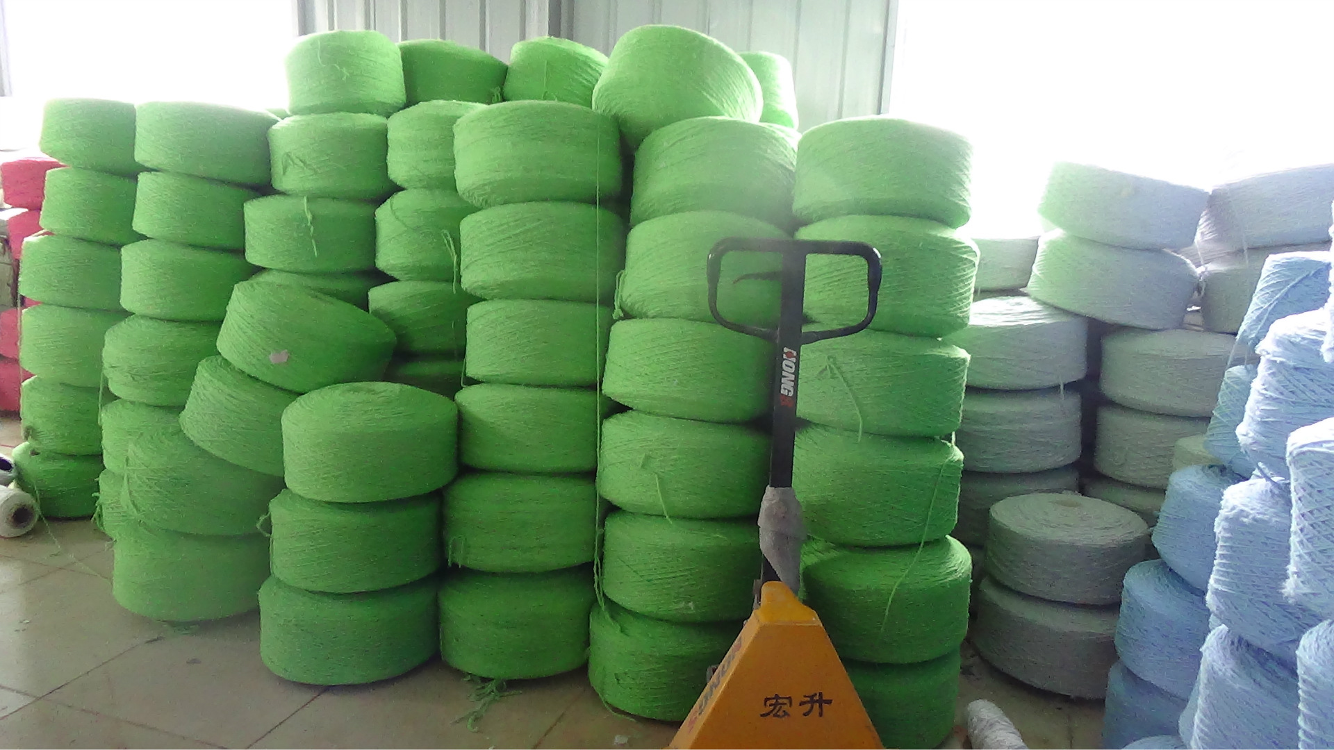 厂家直销本白纱线 拖把棉纱 摩擦纺纱 多股多色拖把线图片_9