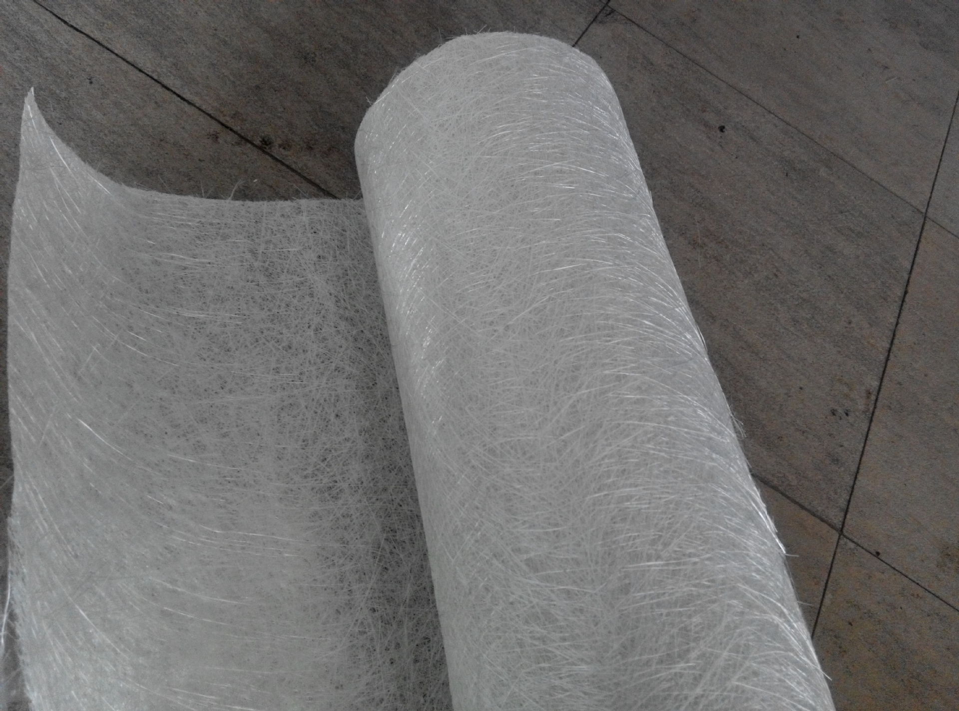 无碱玻纤毡 优质玻璃纤维短切毡 大量供应300g/36kg