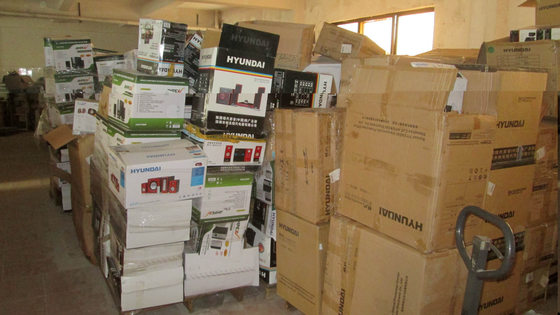 库存处理大量工厂返修电脑音箱 多种型号 多个品牌