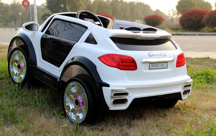 2015新款儿童电动车保时捷卡宴双开门遥控汽车蓝牙一对一1018