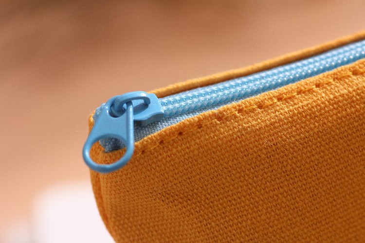 韩国文具批发 青壹坊 闭嘴倒梯笔袋 tr-ca17366