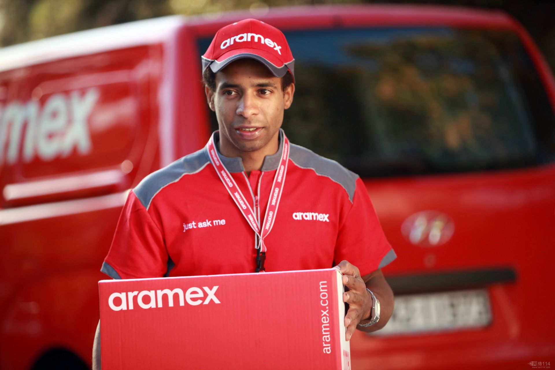 aramex 到oman中东专线oman4days快递express代购产品免费仓储