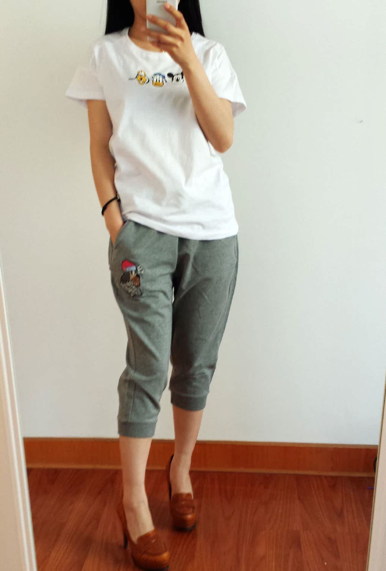 批发 新款 戴帽子狗狗贴布 收裤脚休闲运动七分裤0.21kg