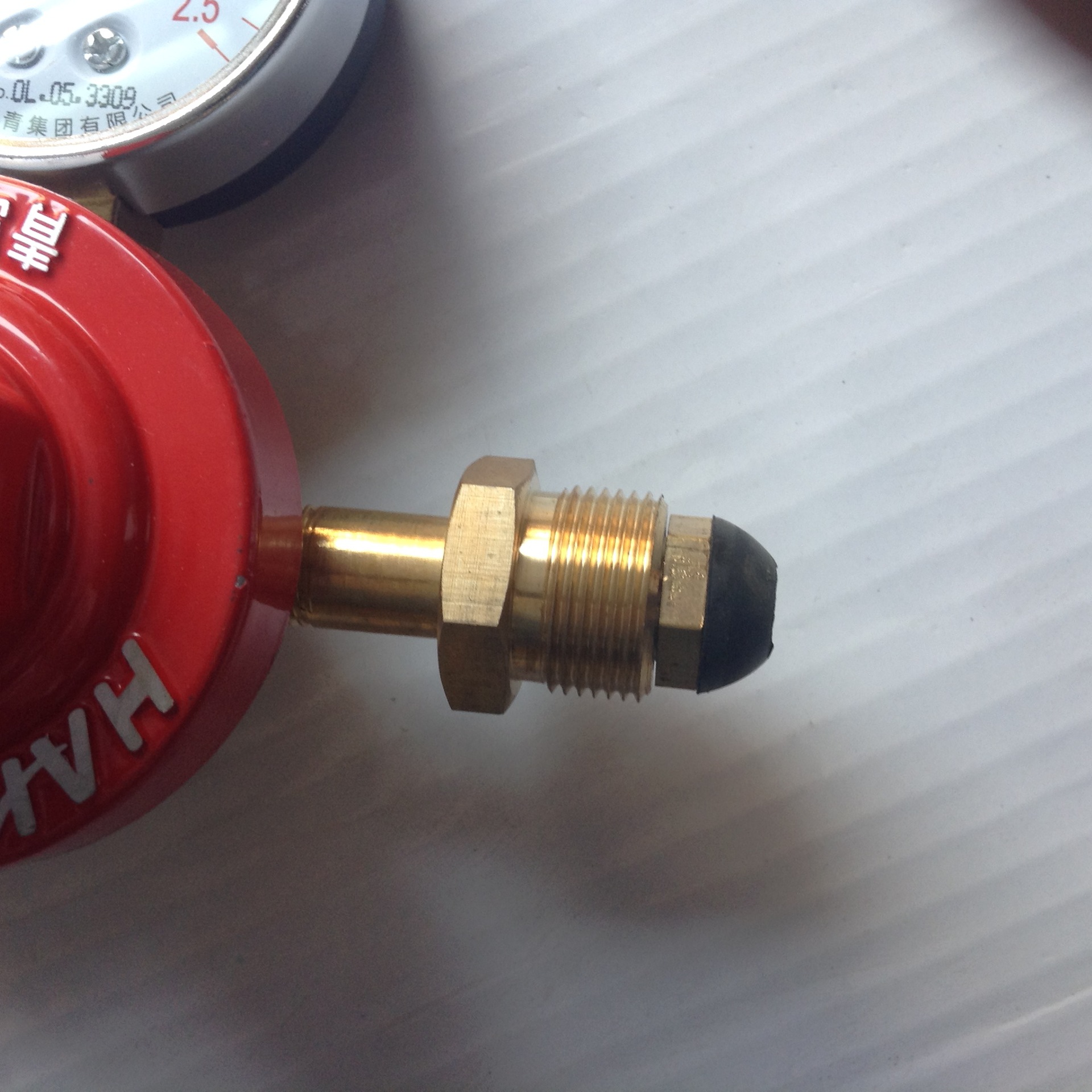 华青仪表厂家直销丙烷表,减压器,减压阀