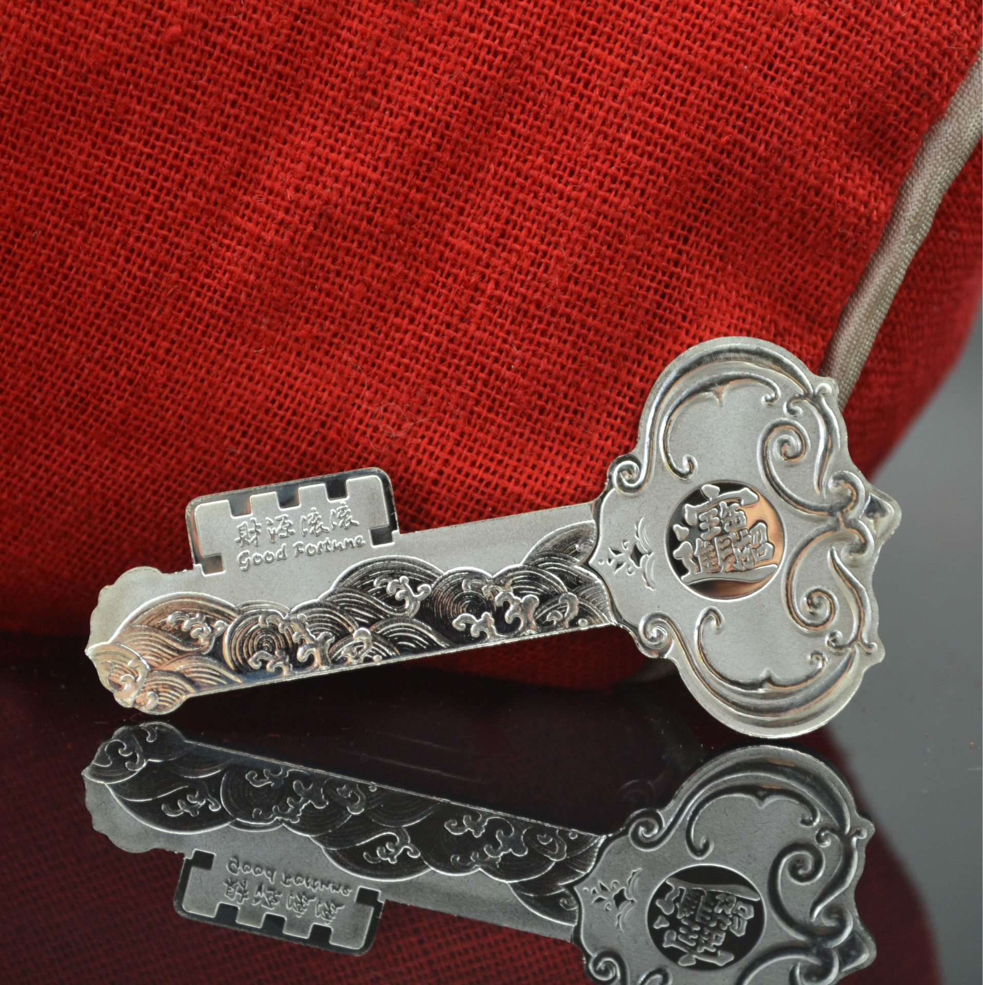 厂家直销:纯银工艺品,银钥匙,定制银钥匙,加logo钥匙厂家