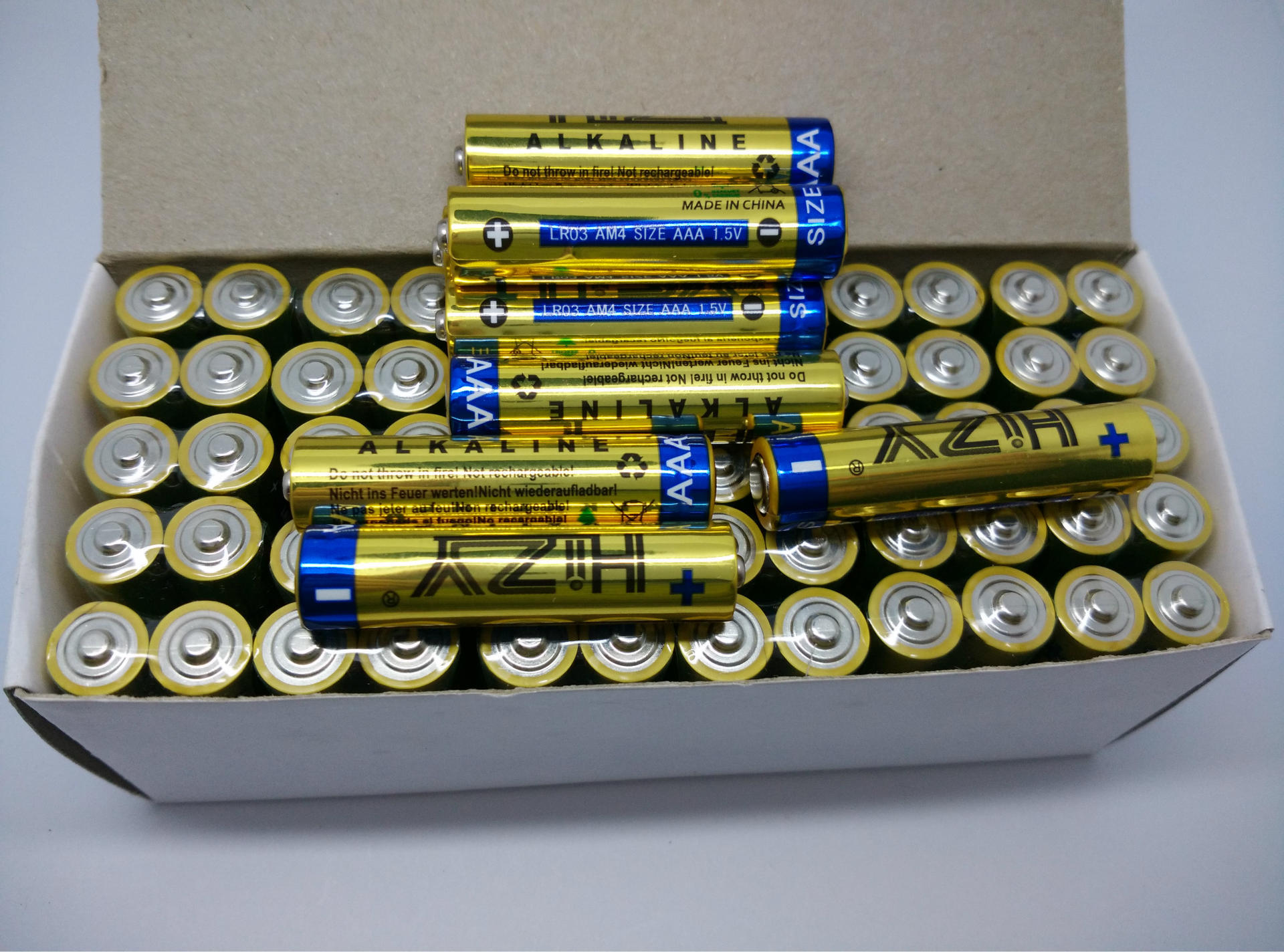 【供应一次性环保节能7号电池 lr03遥控器led灯aaa碱性无汞电池】价格