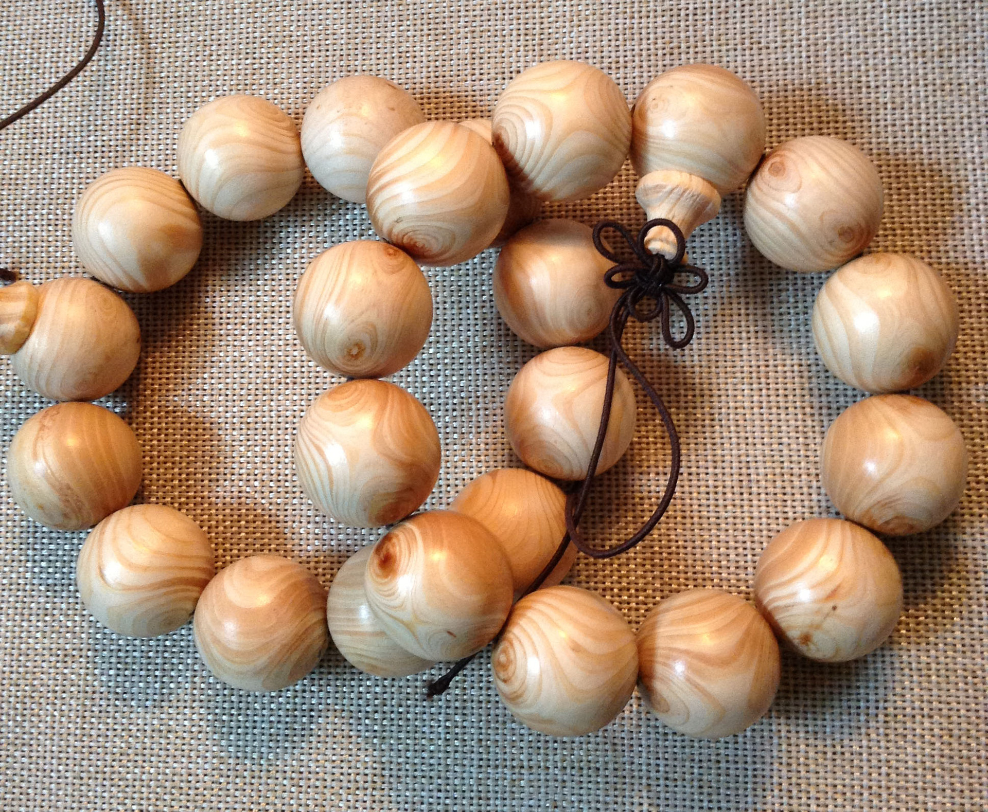 2015淘宝天猫热卖 象牙木对眼鬼眼饰品手串珠佛珠批发 厂家直销