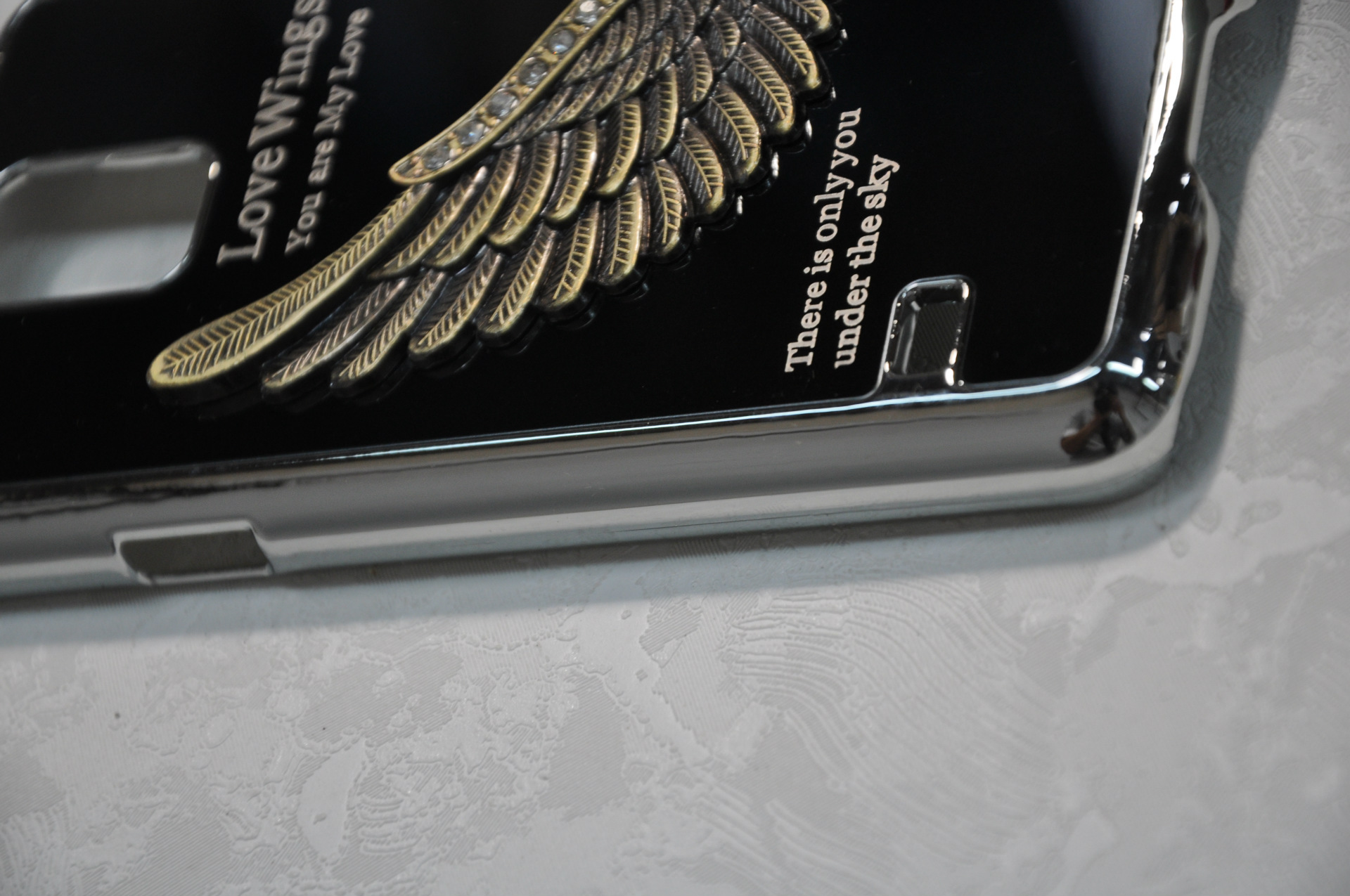 s5高清镜面 金属哈雷s6/s5/s4系列翅膀 【优点】此款三星s5的天使之翼