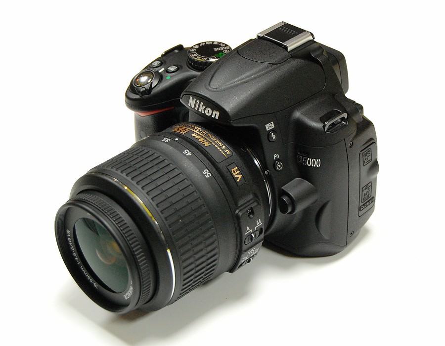 相机批发 尼康d5000数码单反相机 含18-55vr镜头 正品特价 翻转屏