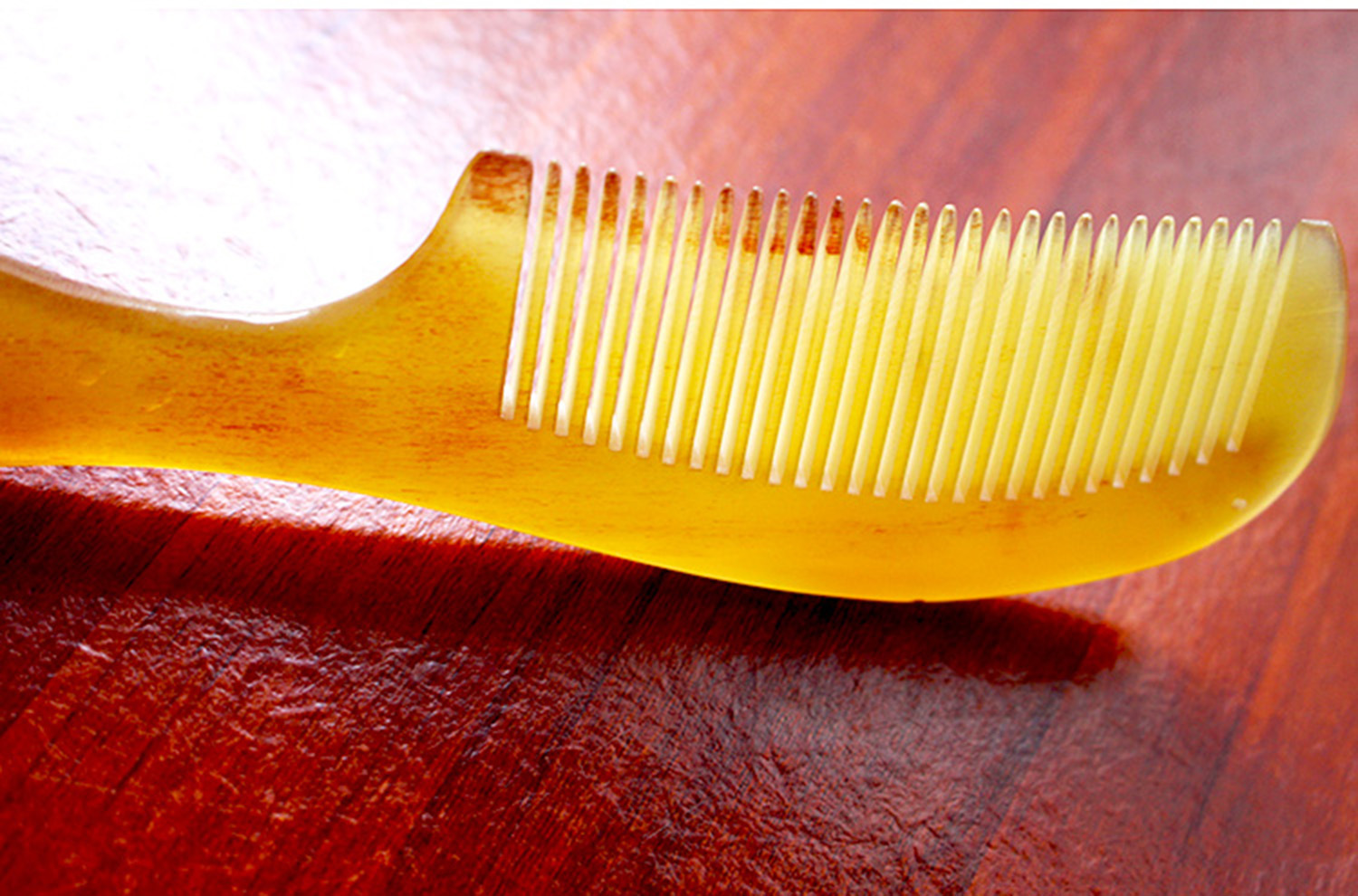 特价批发 正宗黄水牛精品牛角梳 防脱发断发养发护发保健牛角梳