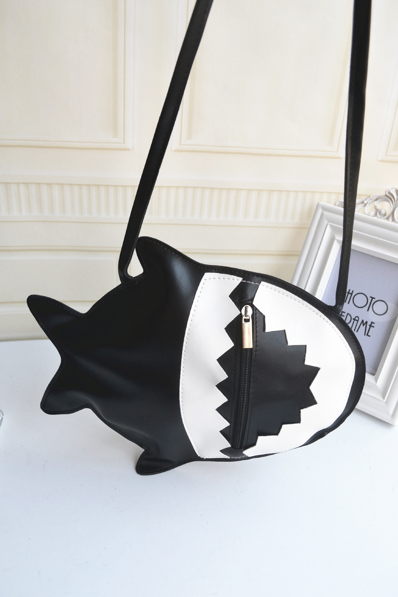 2015新款秋冬潮女包包个性鲨鱼造型斜挎包超萌搞怪趣味小包