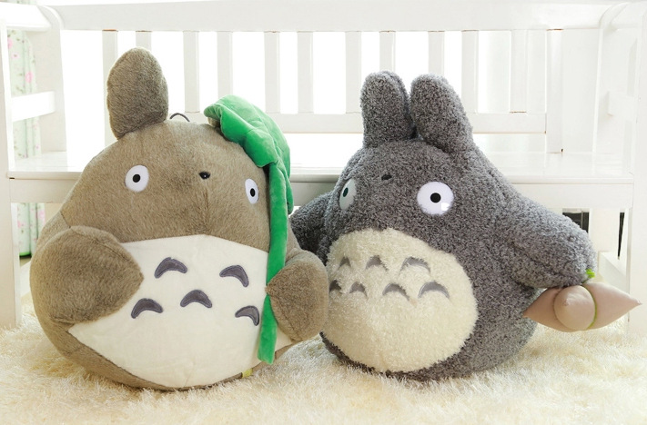 日本卡通宫崎骏totoro拿荷叶的龙猫毛绒玩具公仔