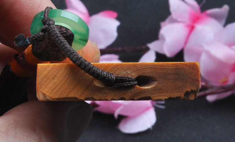 太行山崖柏四六牌大批发 平安无事牌 清晰淡雅 牛鼻孔带玉佩绳子