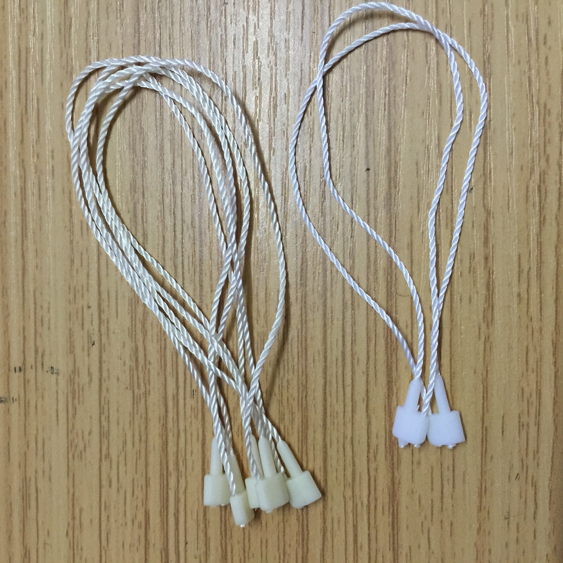 厂家直销 日字扣 通用吊粒 服装辅料 吊绳现货