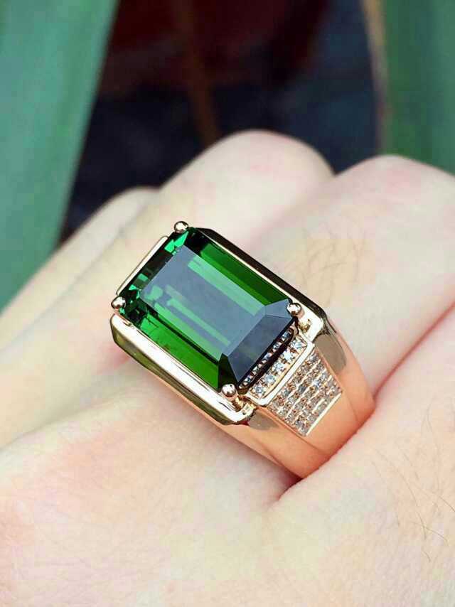 高端定制 新款18k金精镶真钻 绿碧玺 男款彩宝戒指 招微信代理