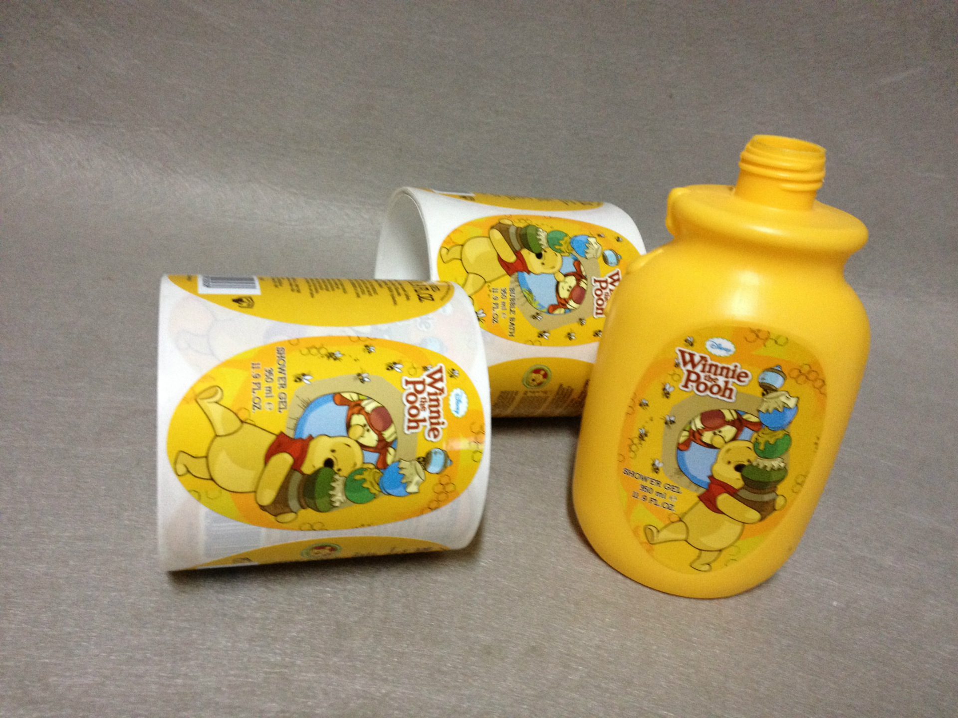 【日化标签】彩色不干胶标牌 婴幼儿用品标贴 不规则瓶身贴纸定做