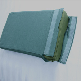 精品销售武警u型军训保健枕头 优质纯棉军绿部队护颈军训枕头