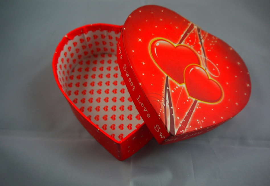 浙江义乌心形礼品盒 创意心形大中小号礼品盒 红色纸质礼品包装盒
