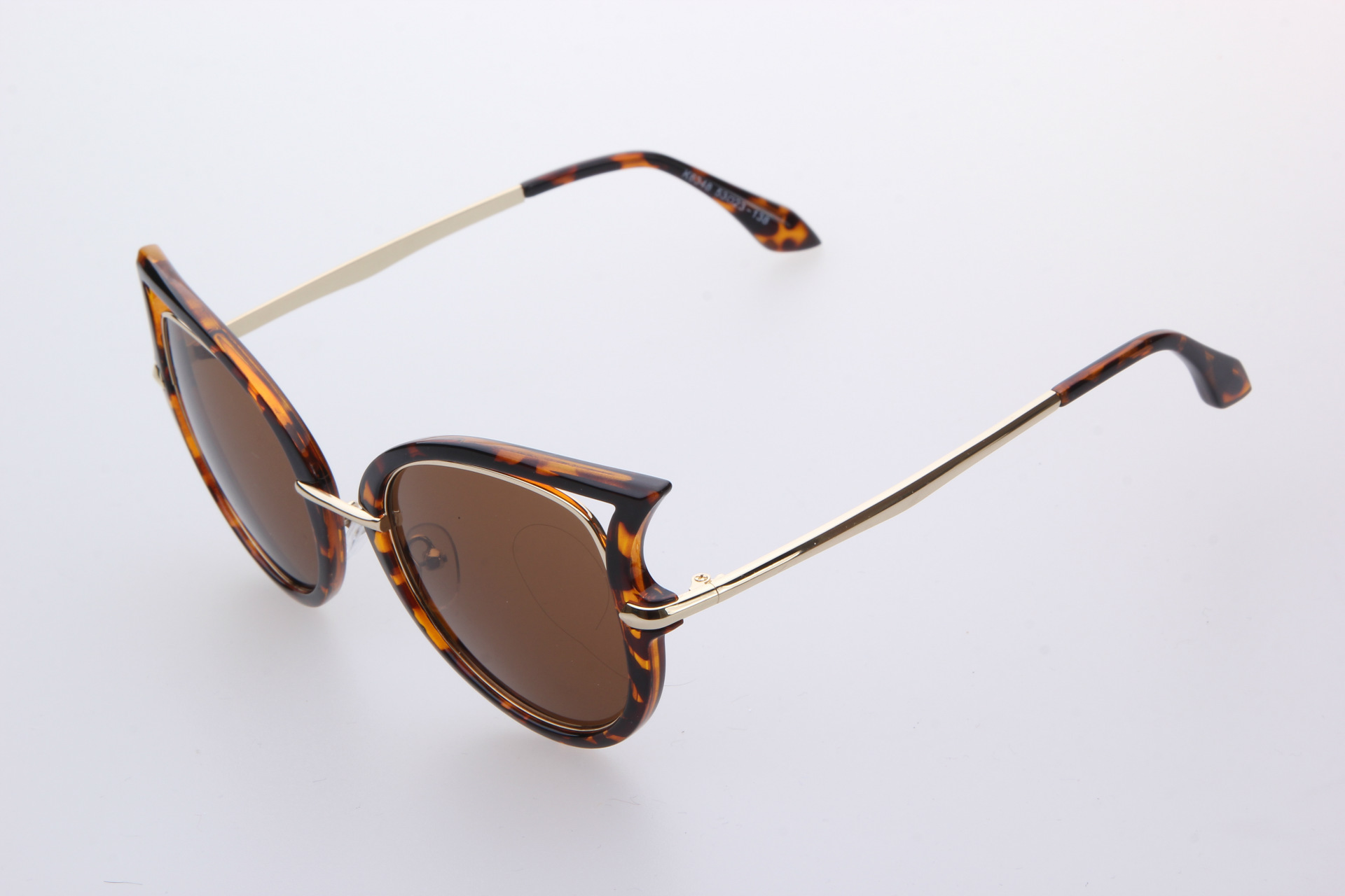 范冰冰同款d家大框太阳镜批发潮流墨镜 彩色反光镜猫眼太阳眼镜女