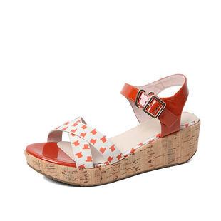 菲达百丽正品甜美可爱女鞋真皮碎花松糕厚底露趾印花布坡跟女凉鞋