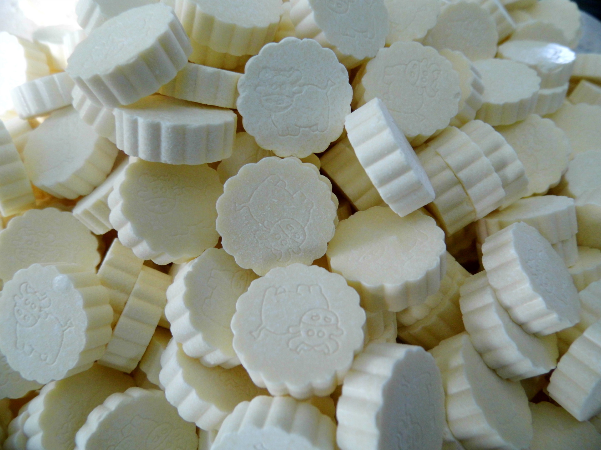 【休闲食品】新疆奶酪乳制品 酸奶口味奶片 新疆特产批发招收代理