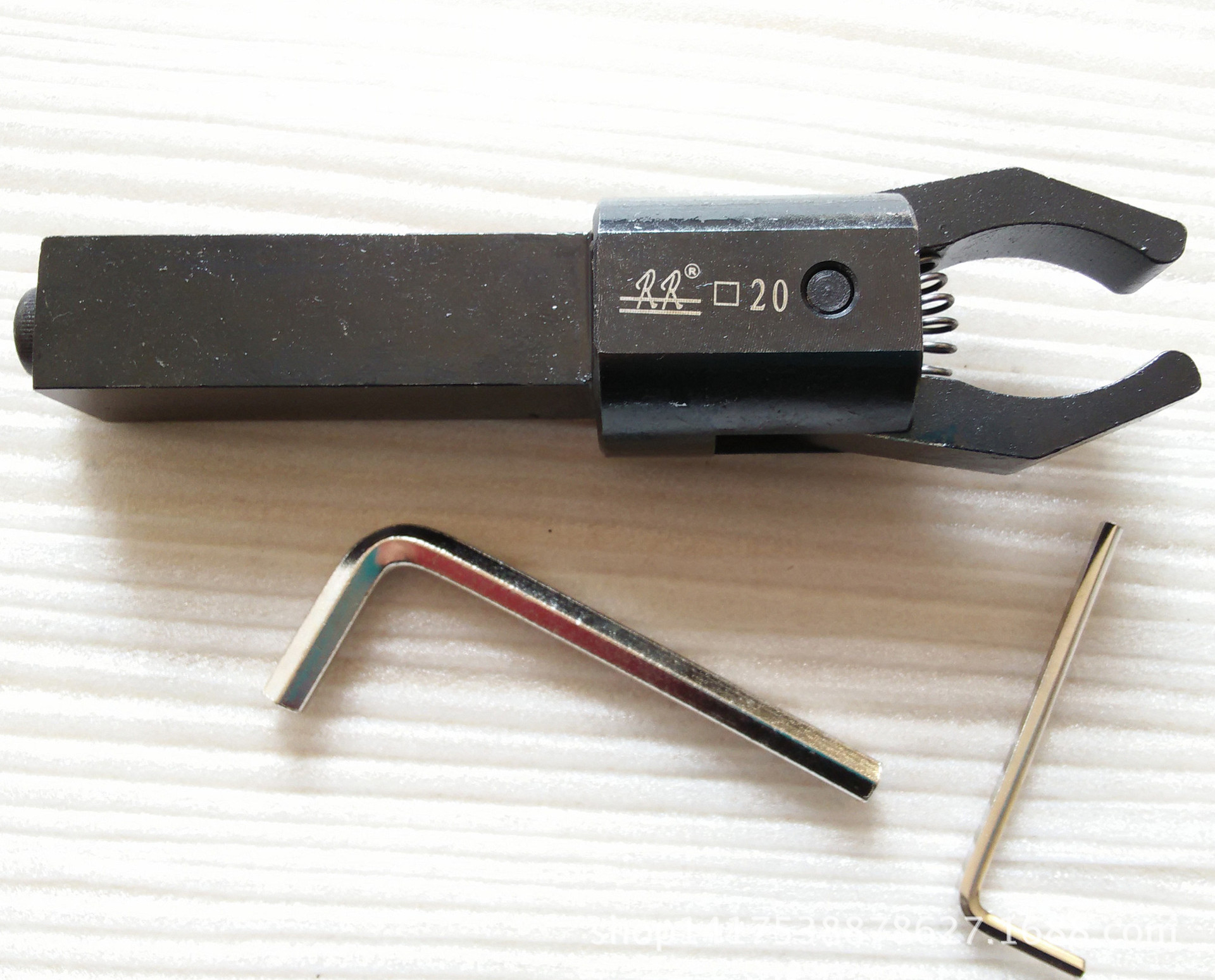 厂家直销优质数控车床自动拉料器 夹料拔料器自动送料 方柄