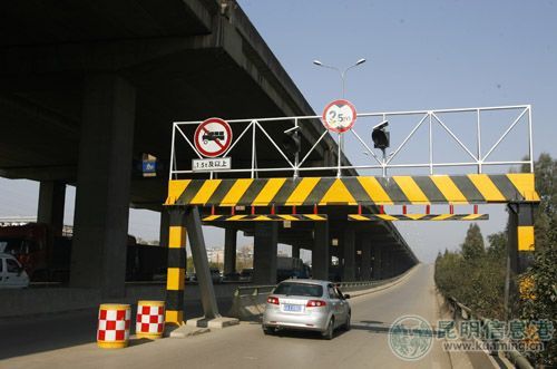 北京专业安装制作限高杆