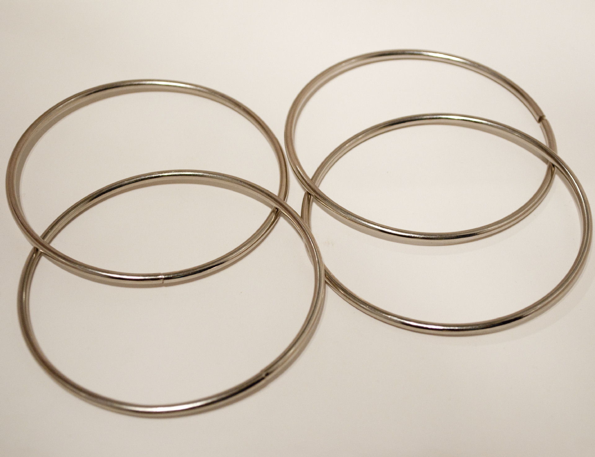 厂家批发近景舞台魔术道具 经典智力玩具 魔术玩具 10厘米四连环