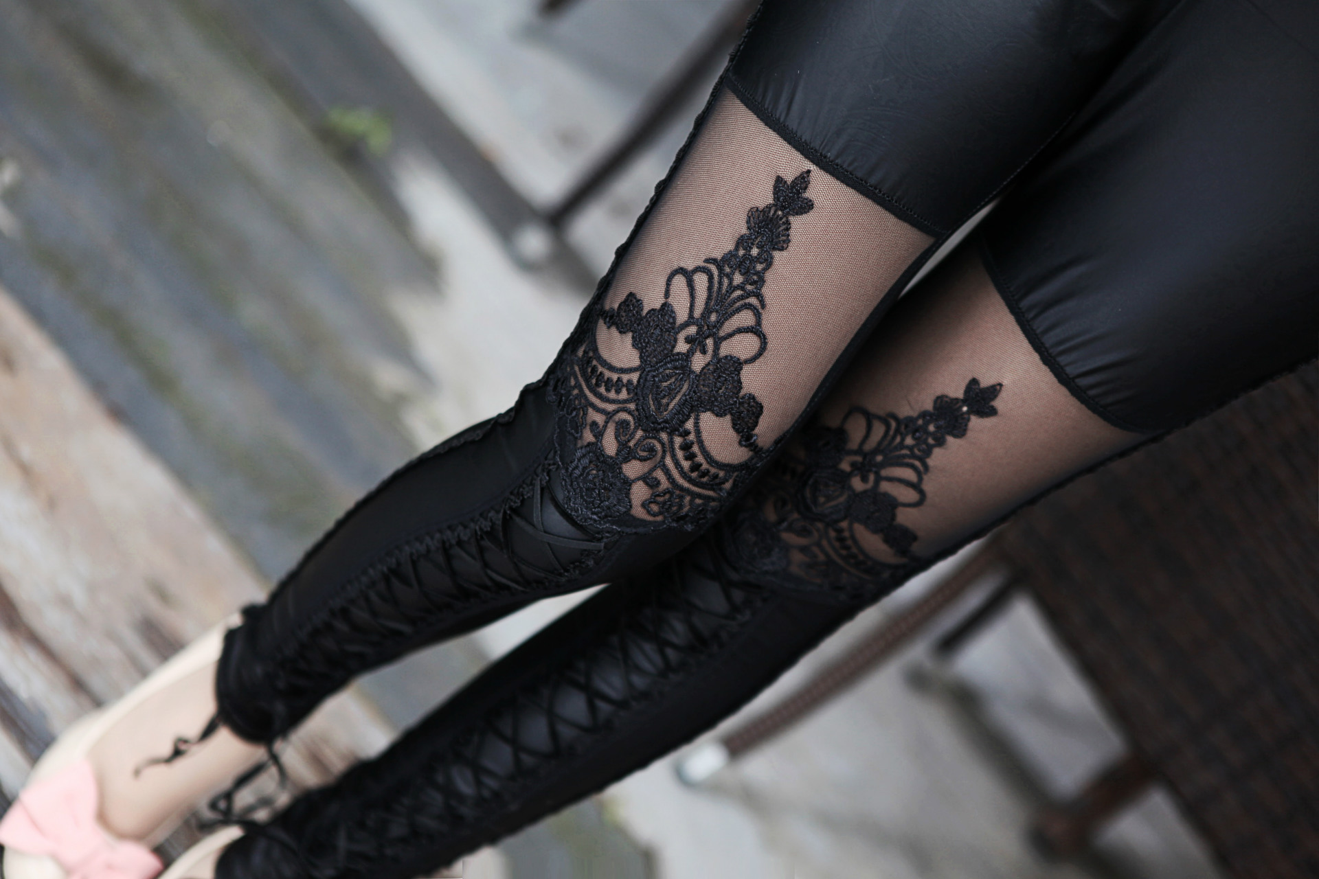 皮裤 拼接蕾丝花边绑带修身打底皮裤 仿皮打底裤皮批发 一件代发