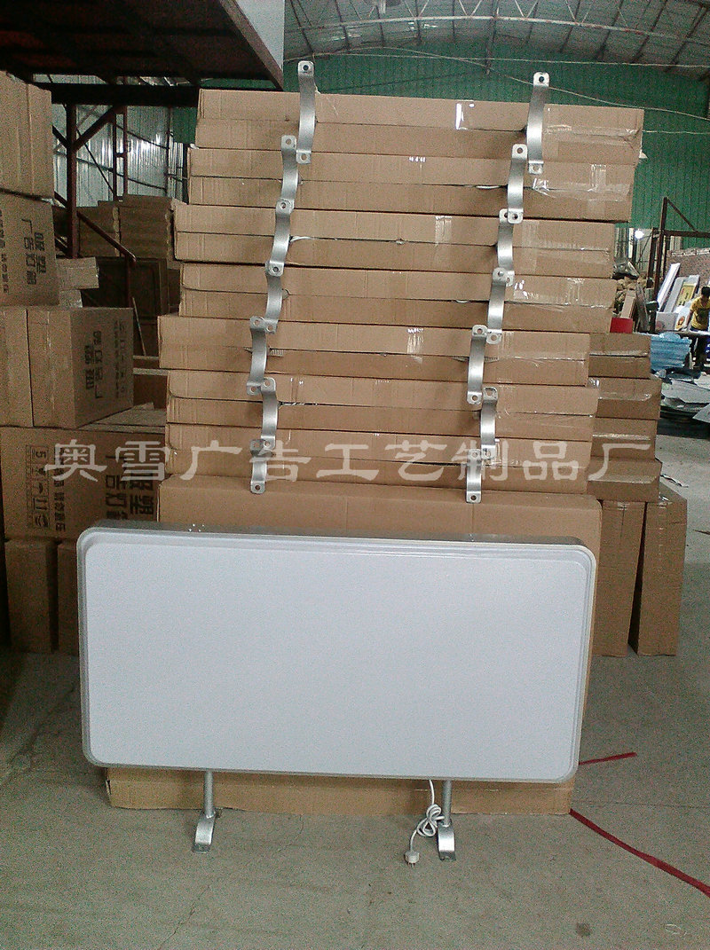 专业销售 地区广告路灯杆灯箱 方形立式广告灯箱 多样式可选