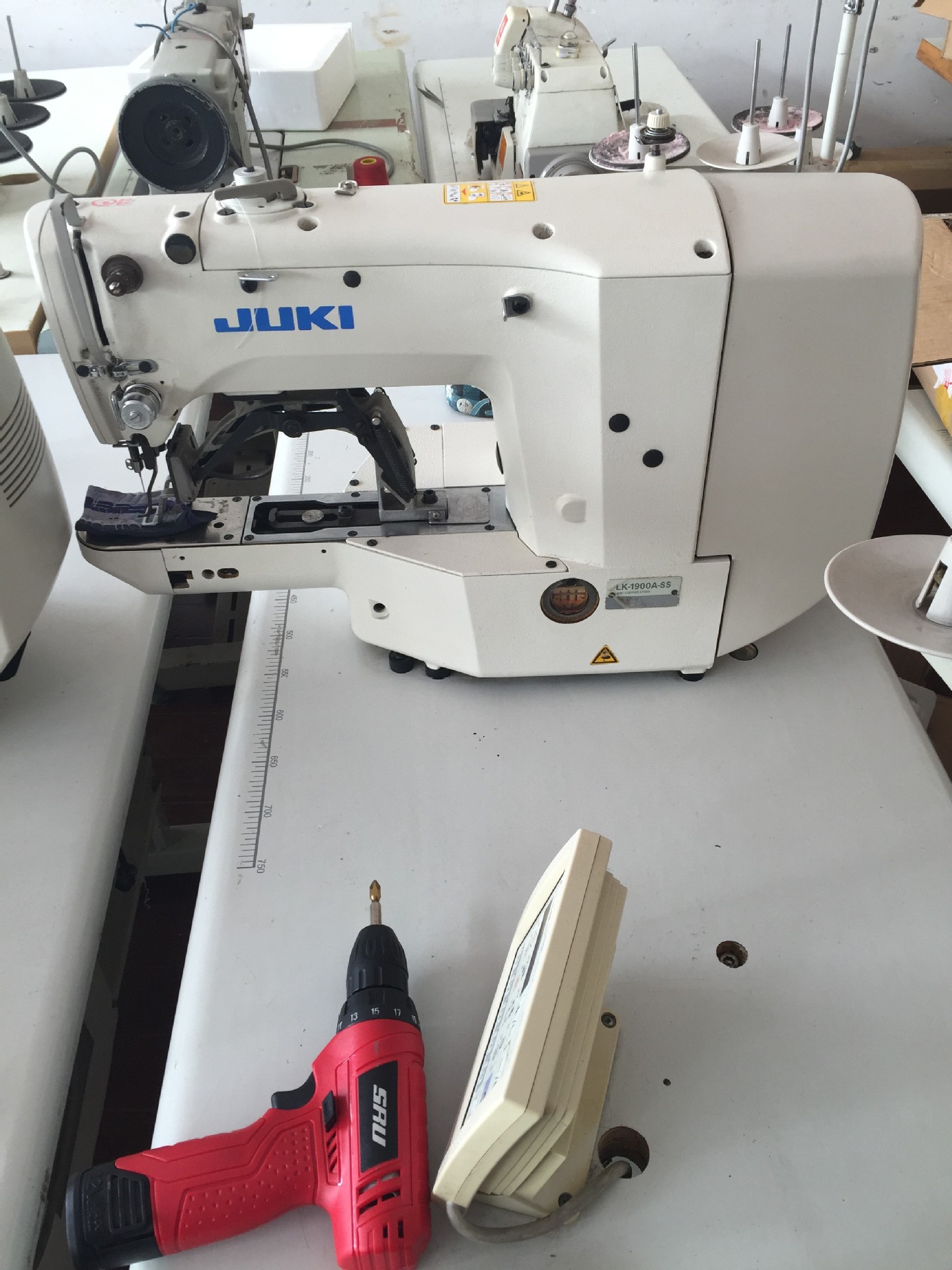 重机1900ass缝纫机 二手工业缝纫机 新款电脑套结机