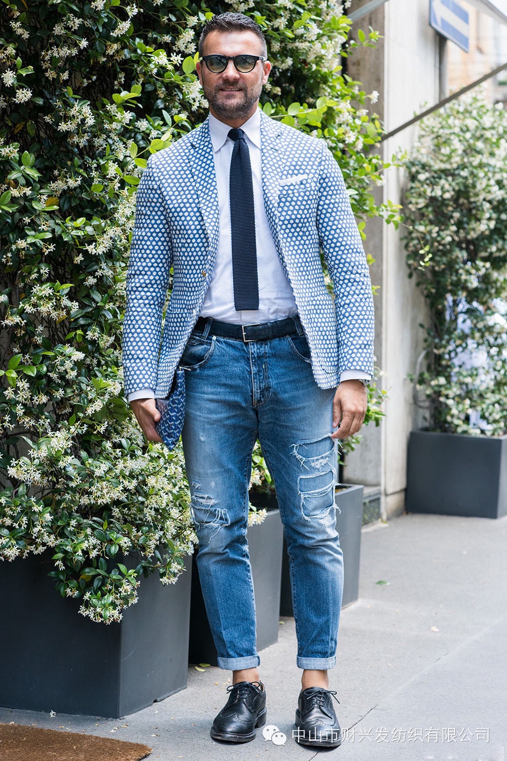 大牌复刻西装多少钱(大牌复刻西装)-第2张图片-潮百科 大牌复刻西装多少钱(大牌复刻西装)-第2张图片-潮百科