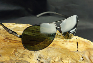 批发狼人太阳镜男士新款偏光太阳眼镜经典蛤蟆镜1517墨镜驾驶眼镜