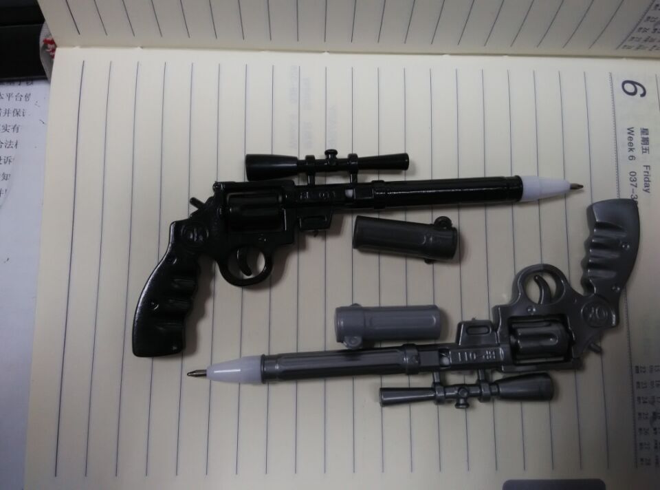 穿越火线圆珠笔 枪模型圆珠笔 玩具枪笔 手枪油笔 学生奖品 批发