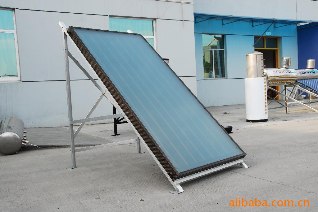全铜黑铬平板承压式太阳能热水器